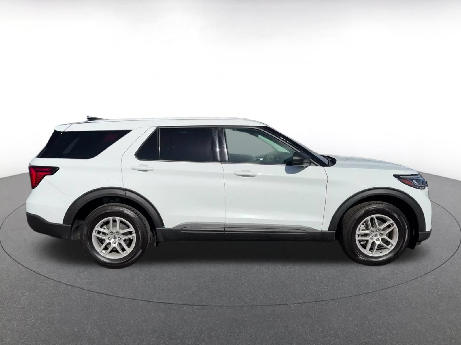 Used 2026 Ford Explorer Active AWD/4WD image 15
