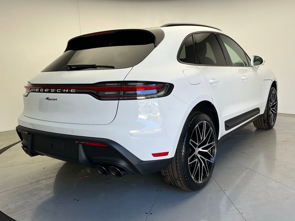 Certified 2026 Porsche Macan AWD/4WD image 22
