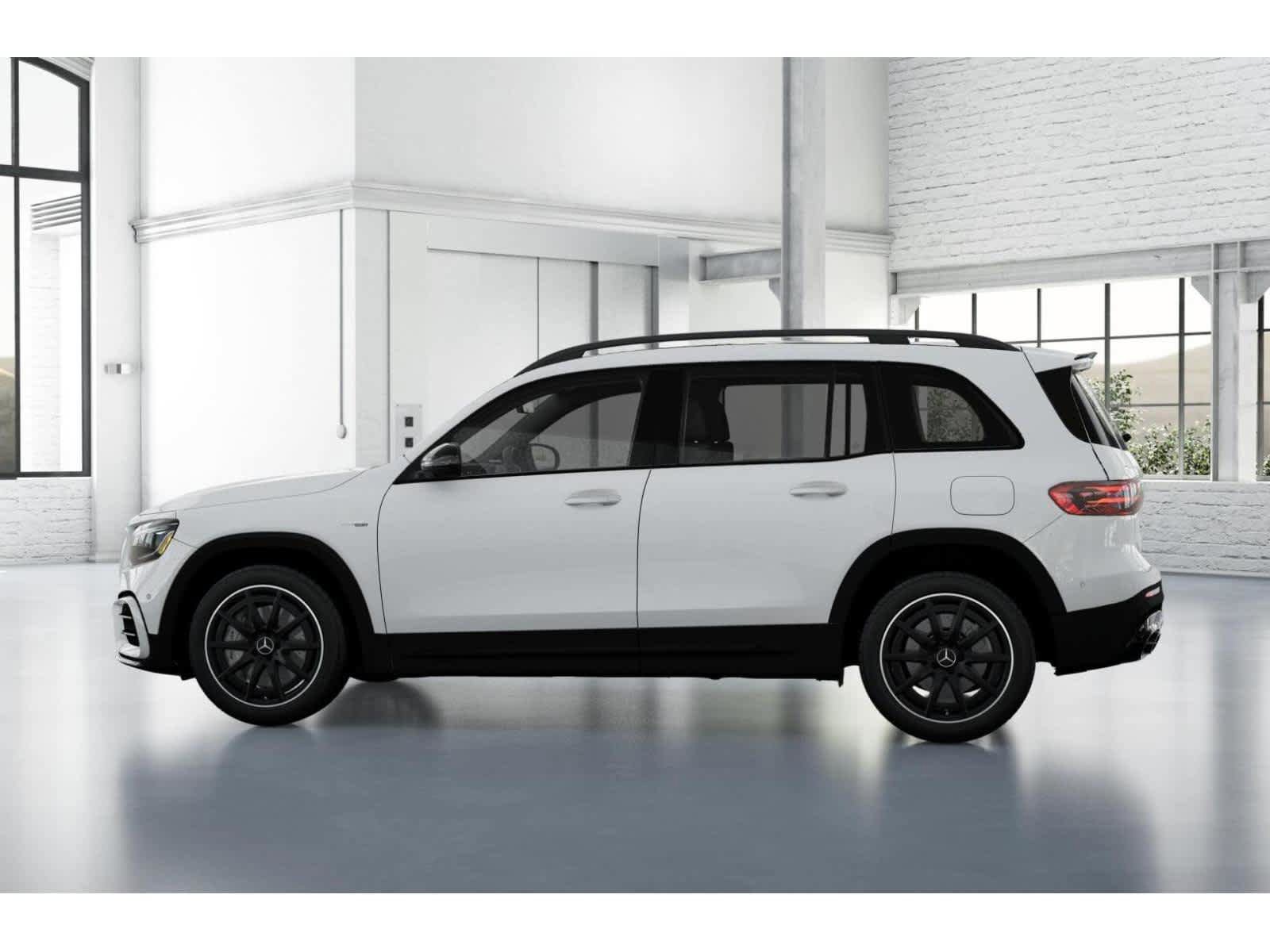 Used 2026 Mercedes-Benz GLB 35 AMG 4MATIC image 32
