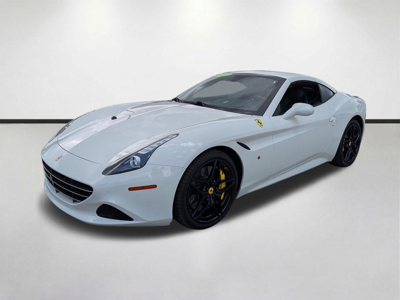 Used 2017 Ferrari California T image 8