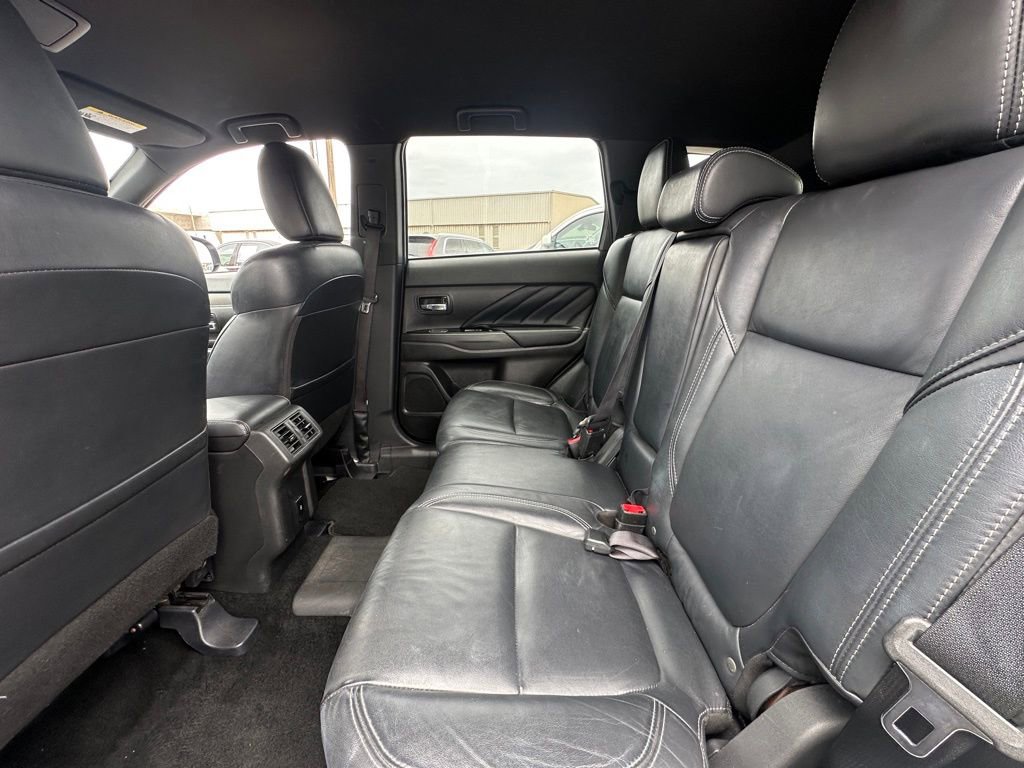 Used 2022 Mitsubishi Outlander SEL image 15