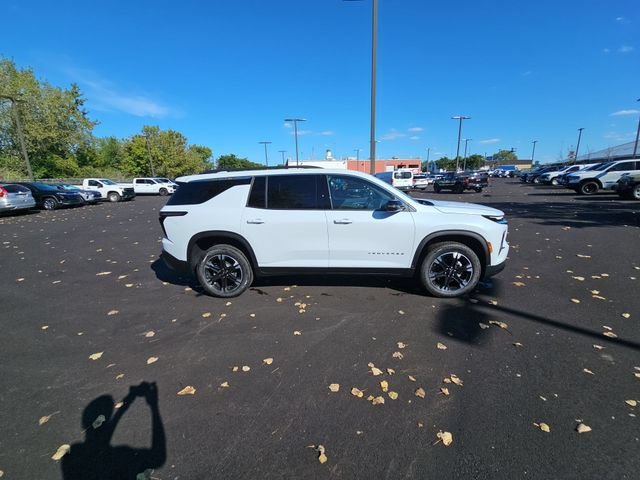 New 2027 Chevrolet Traverse LT w/ Sun and Wheel Package AWD/4WD image 10