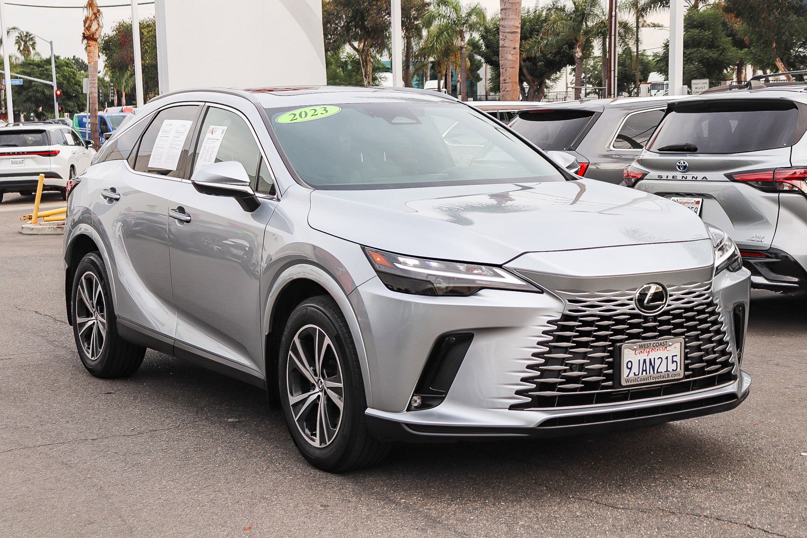 Used 2023 Lexus RX 350 Premium image 3
