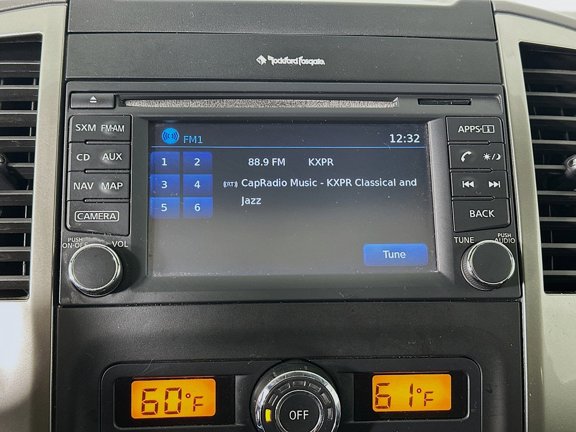 Used 2019 Nissan Frontier SL image 19