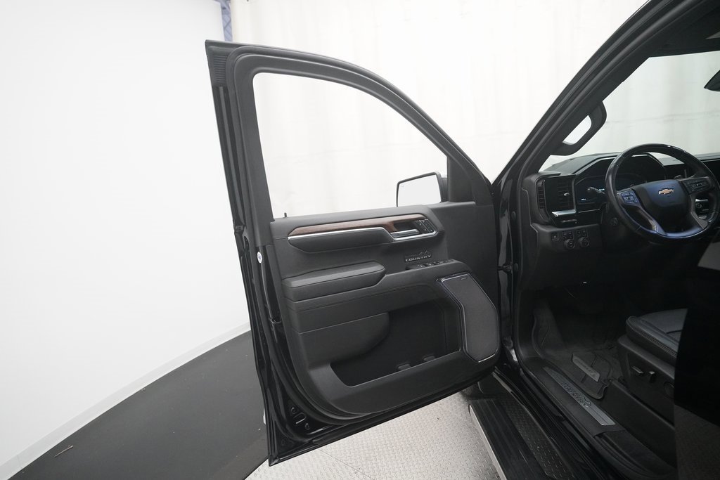 Used 2024 Chevrolet Silverado 1500 High Country image 27