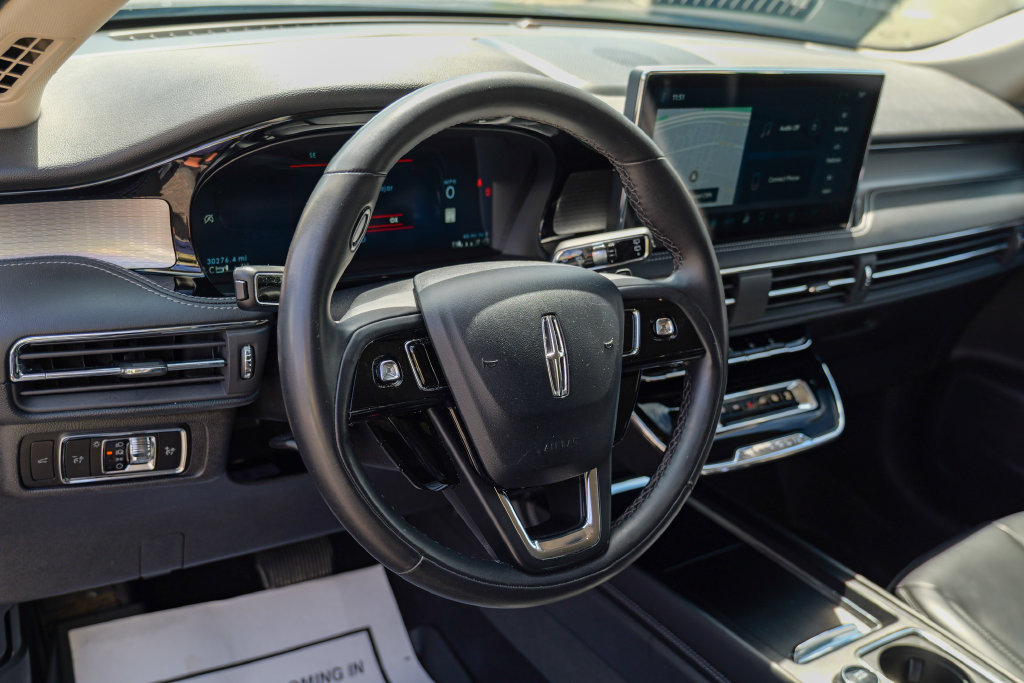 Used 2023 Lincoln Corsair AWD image 20