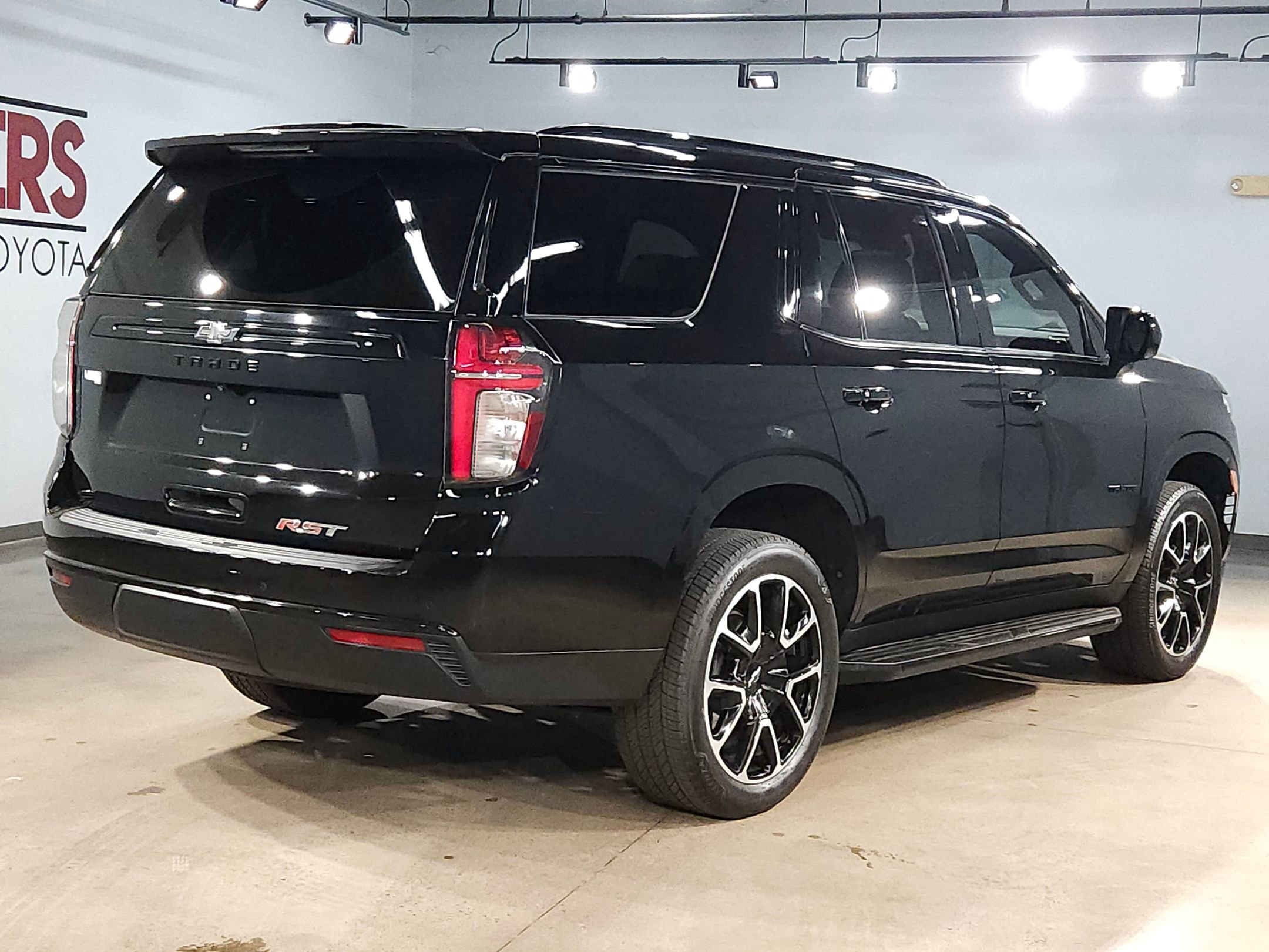 Used 2023 Chevrolet Tahoe RST AWD/4WD image 7