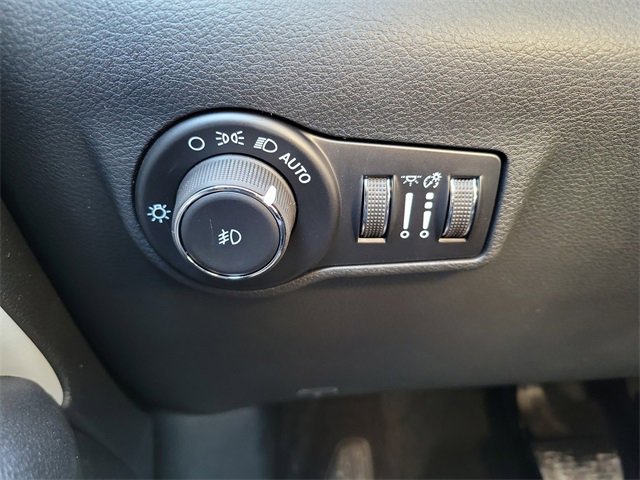 New 2026 Jeep Compass Limited image 12