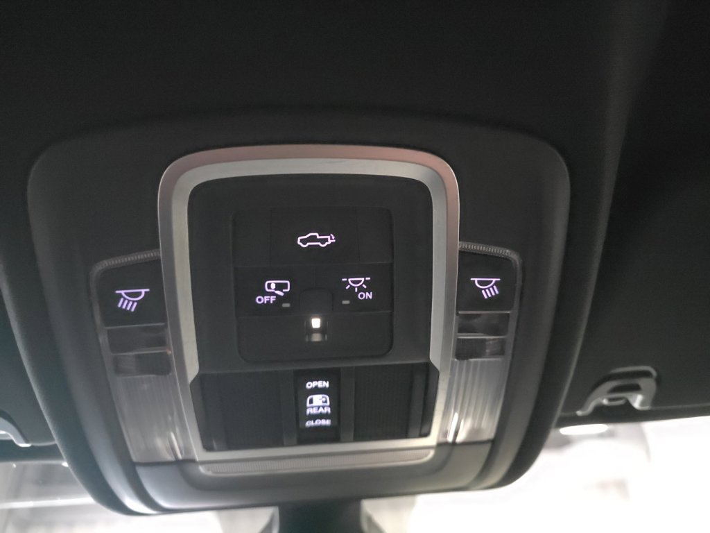 Used 2020 RAM 1500 Laramie w/ Sport Appearance Package AWD/4WD image 20