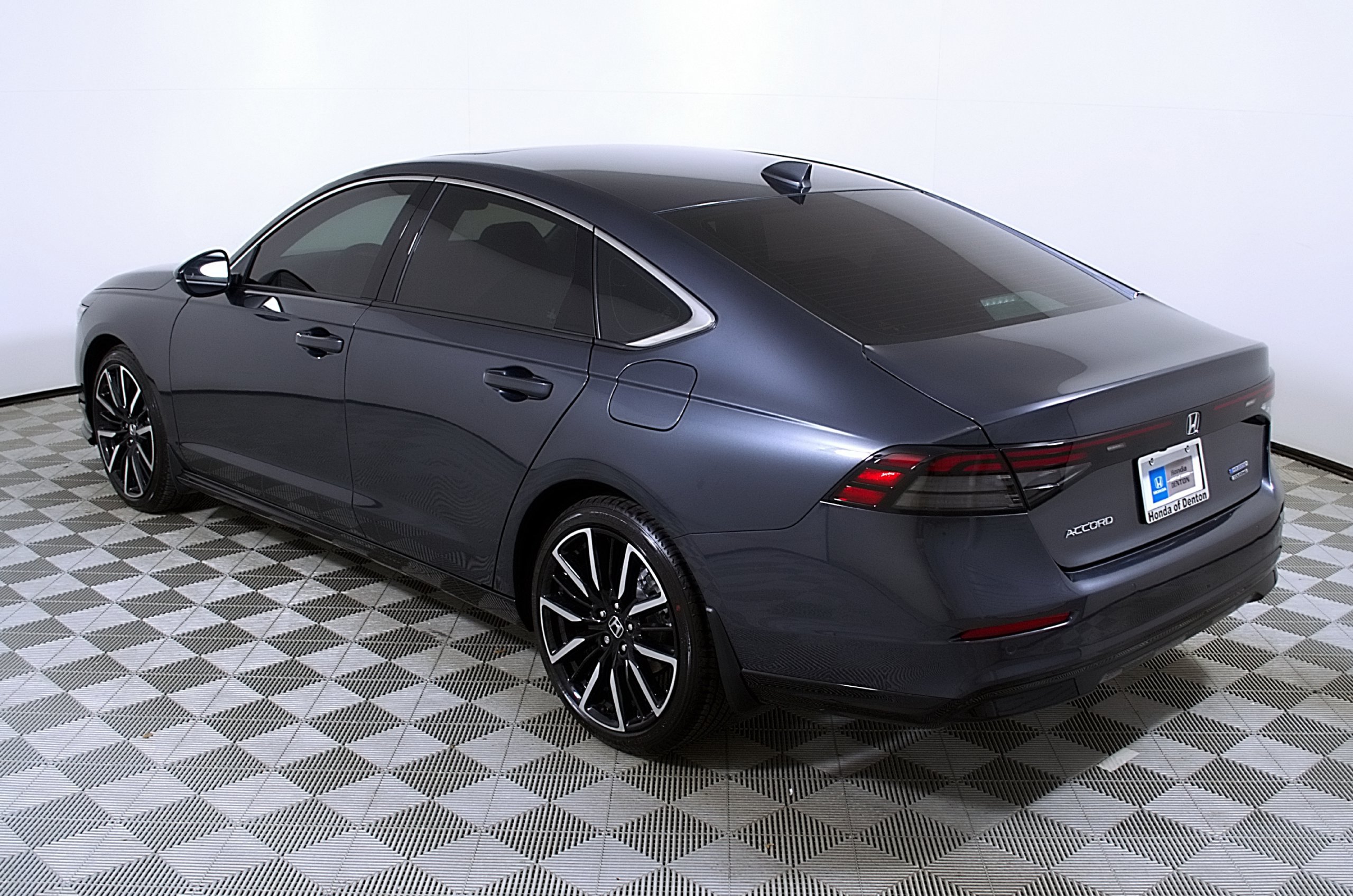 Used 2023 Honda Accord Touring image 8