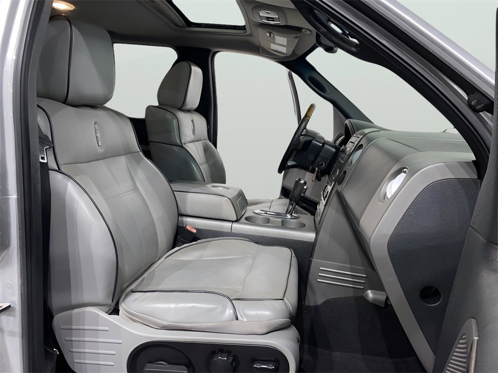 Used 2008 Lincoln Mark LT 4x4 image 11