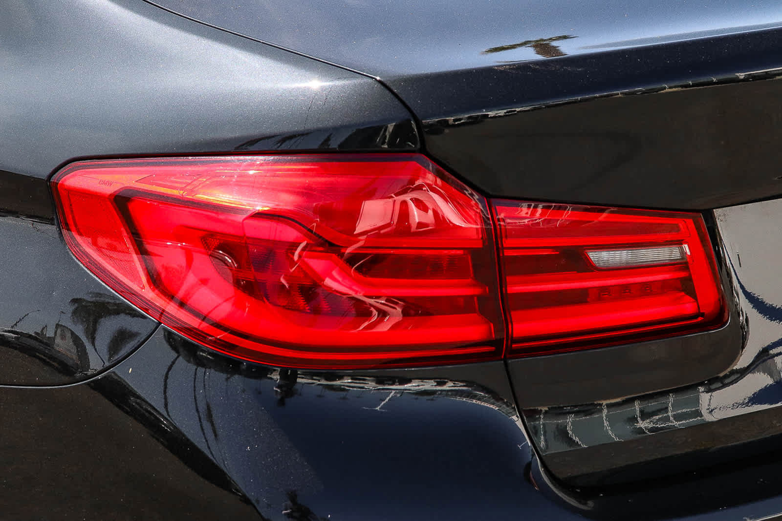 Used 2018 BMW 530i RWD image 11