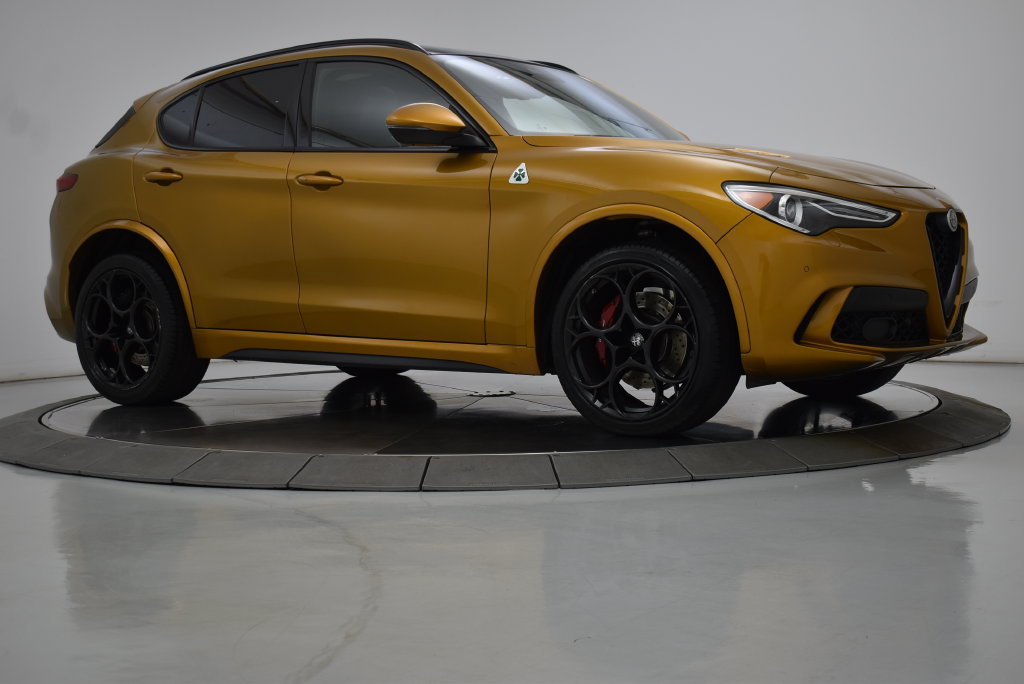 Used 2022 Alfa Romeo Stelvio Quadrifoglio w/ Active Assist Plus Package AWD/4WD image 15