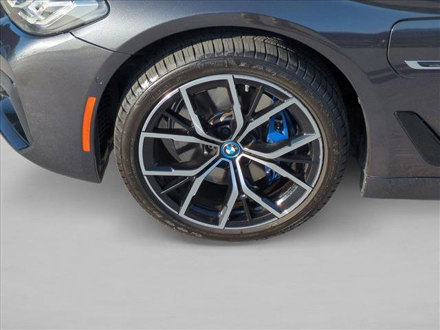 Used 2023 BMW 530e w/ M Sport Package RWD image 26