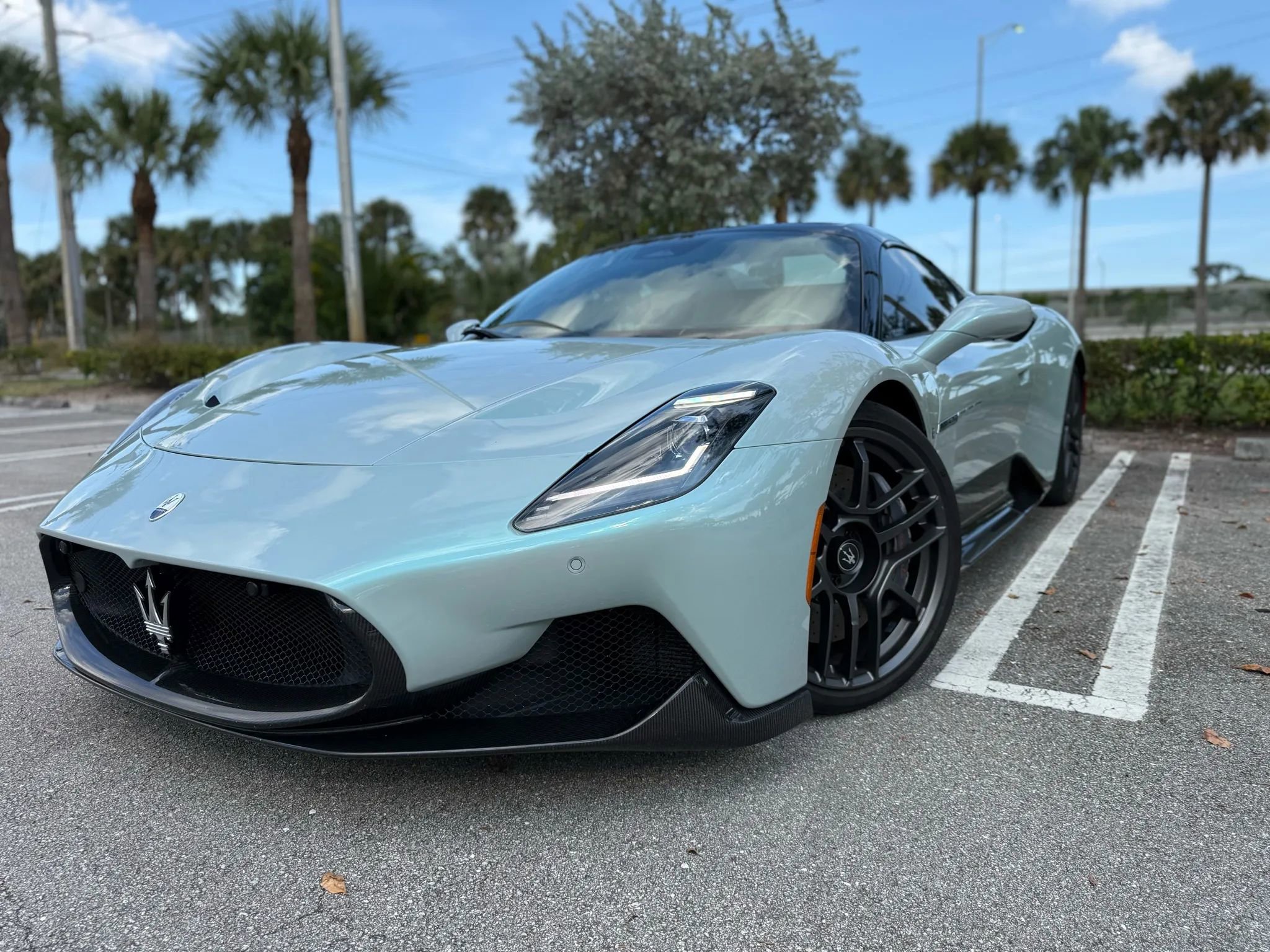 Used 2023 Maserati MC20 Cielo Convertible 2D image 2