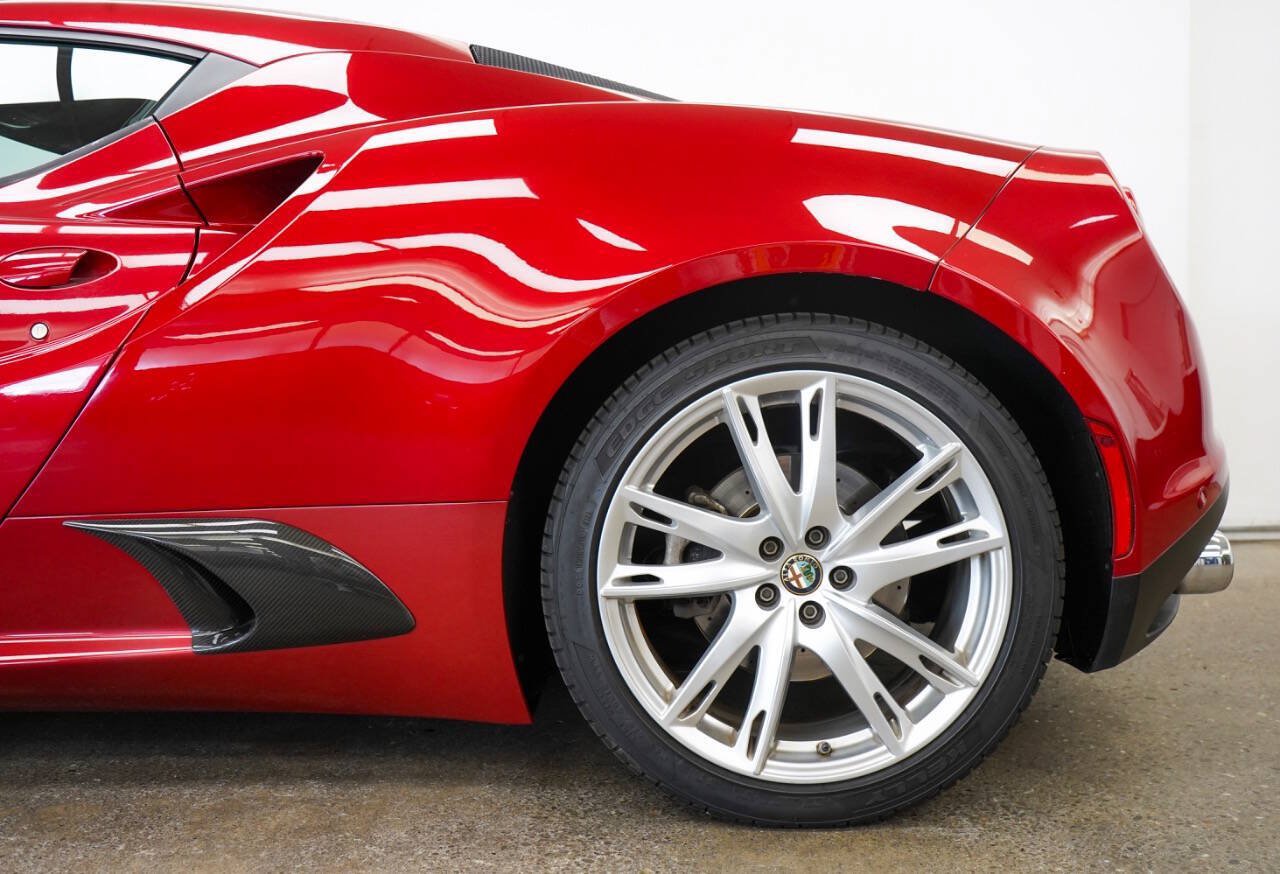 Used 2016 Alfa Romeo 4C Coupe w/ Convenience Group - Coupe RWD image 10