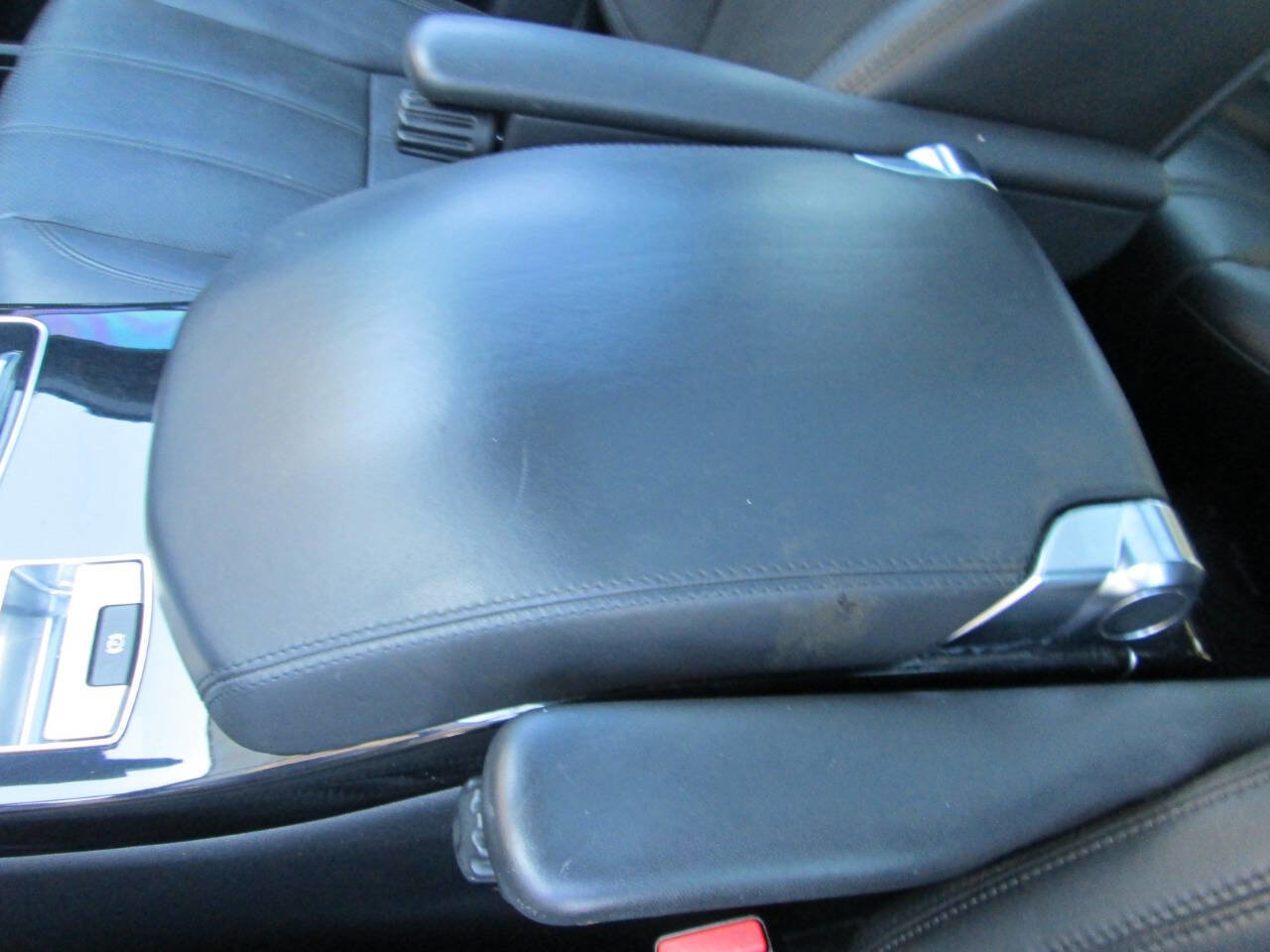 Used 2014 Land Rover Range Rover Supercharged image 25