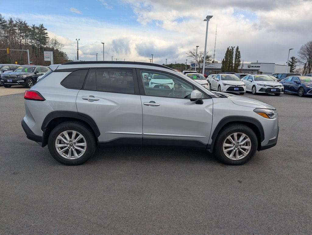 Used 2022 Toyota Corolla Cross LE image 7