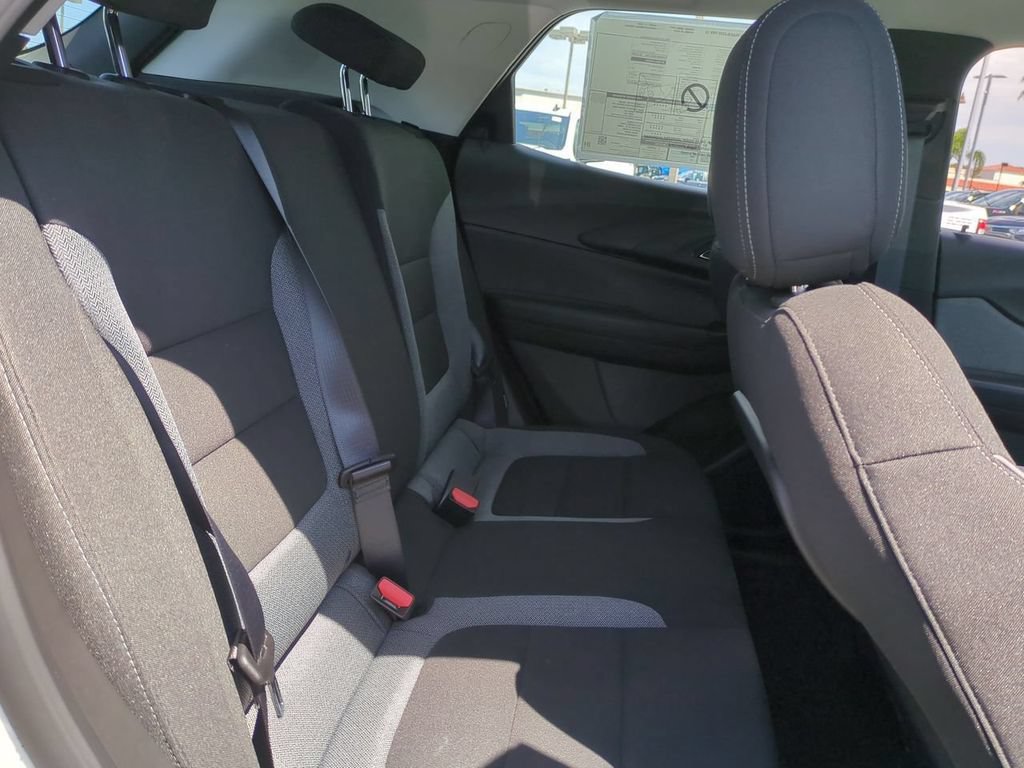 Used 2023 Chevrolet TrailBlazer LS FWD image 24