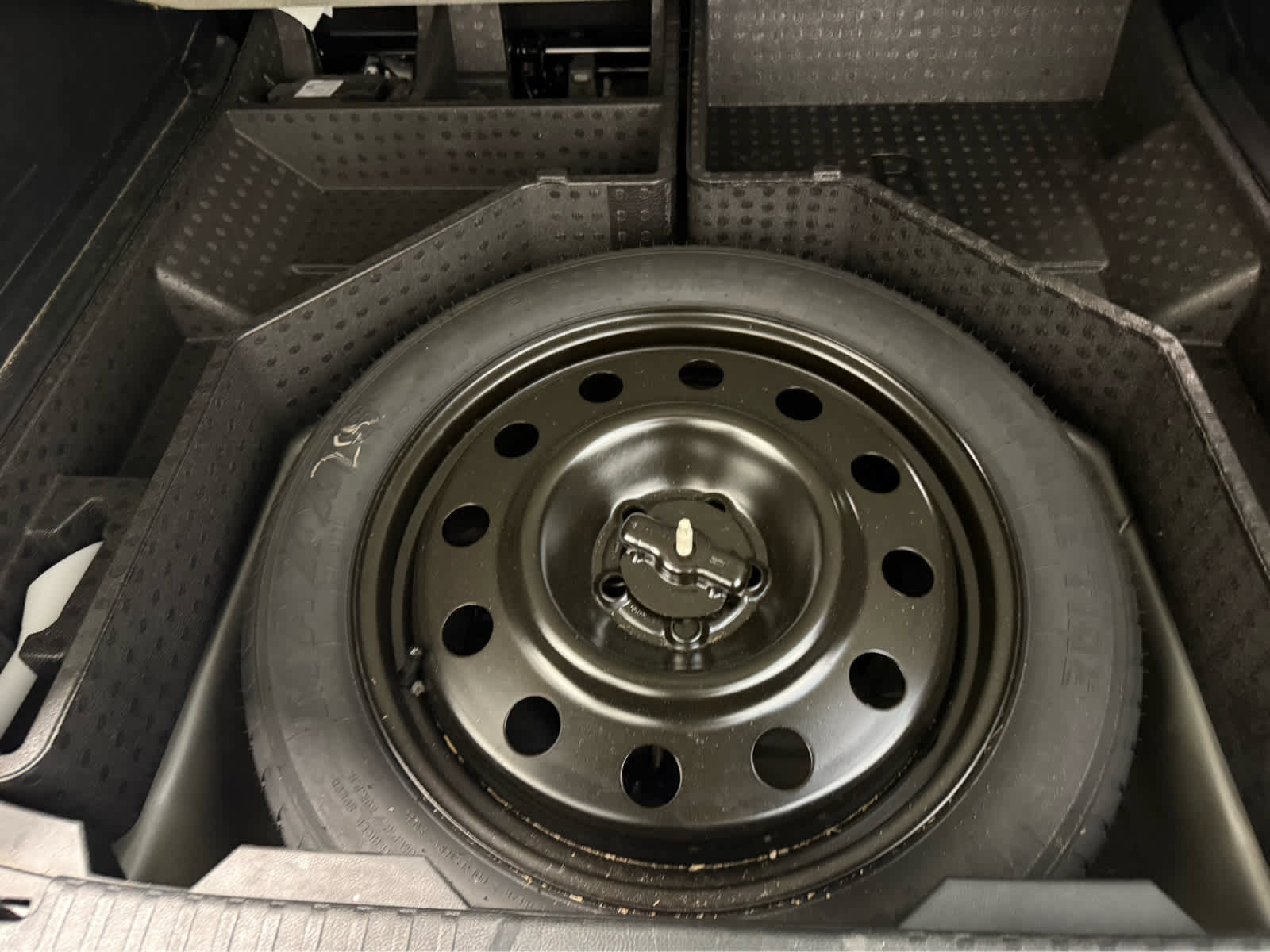 Used 2024 Ford Edge SEL image 21