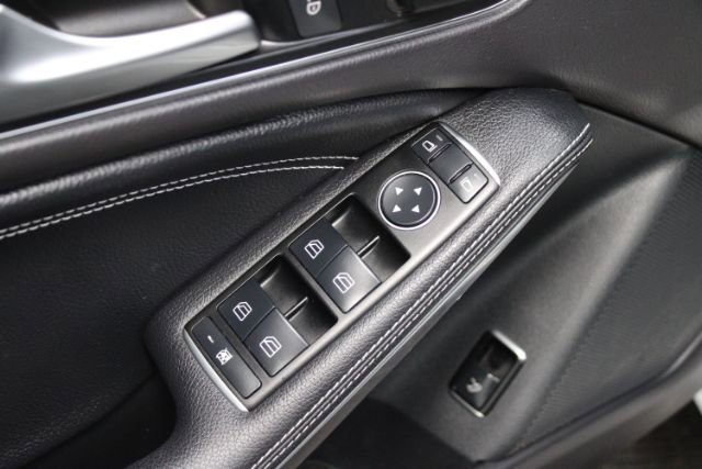 Used 2015 Mercedes-Benz CLA 250 4MATIC image 11