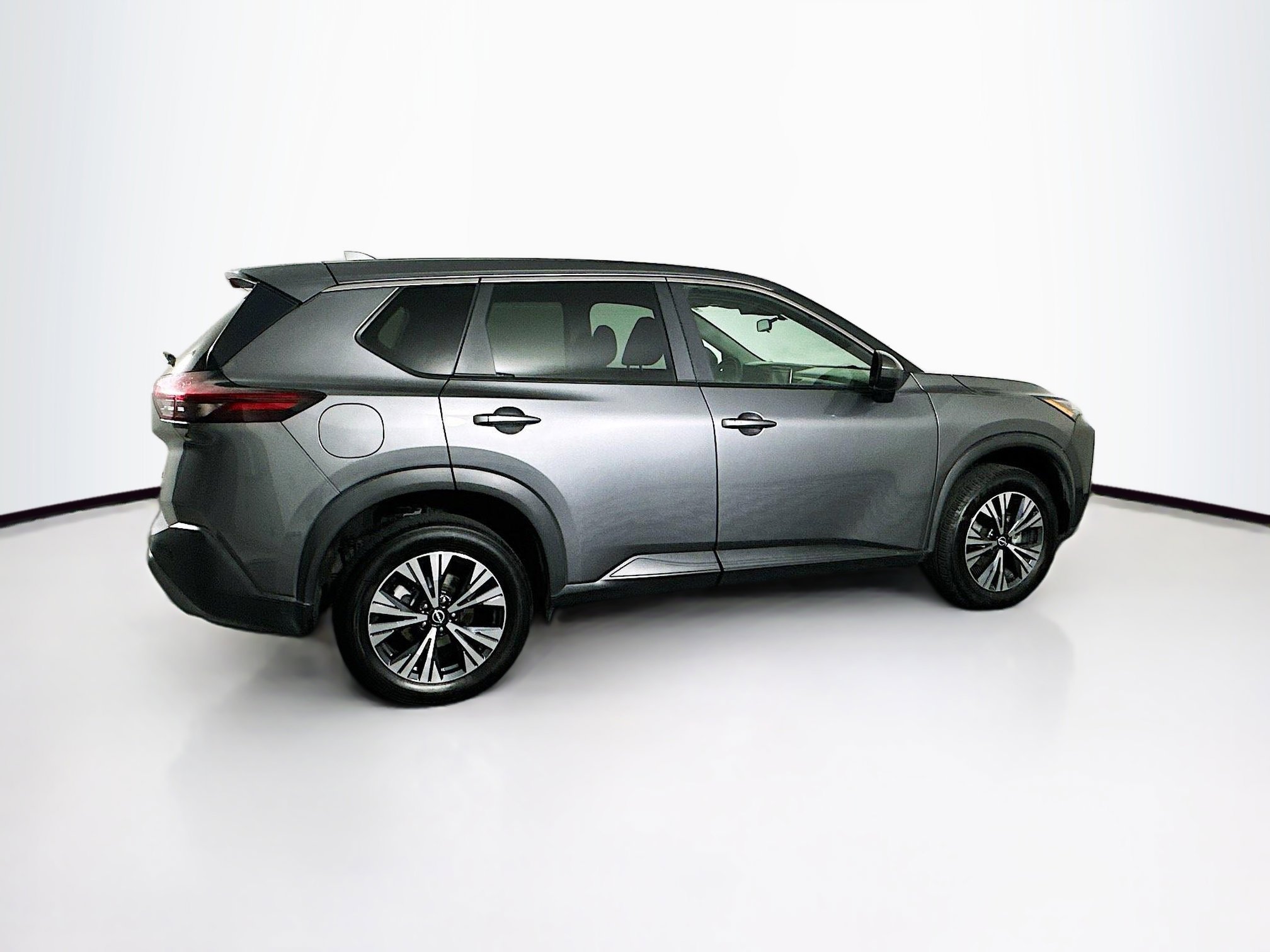 Used 2023 Nissan Rogue SV image 10