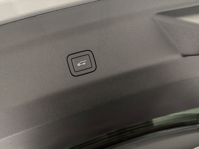 New 2026 GMC Yukon Elevation w/ Elevation Premium Package image 16