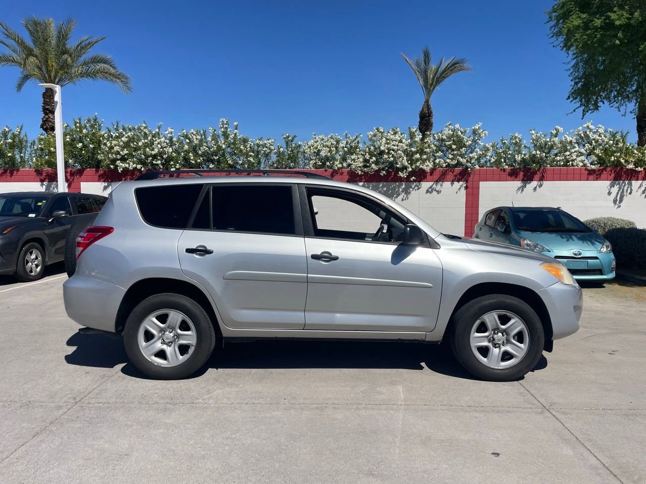 Used 2012 Toyota RAV4 FWD w/ Value Pkg image 3