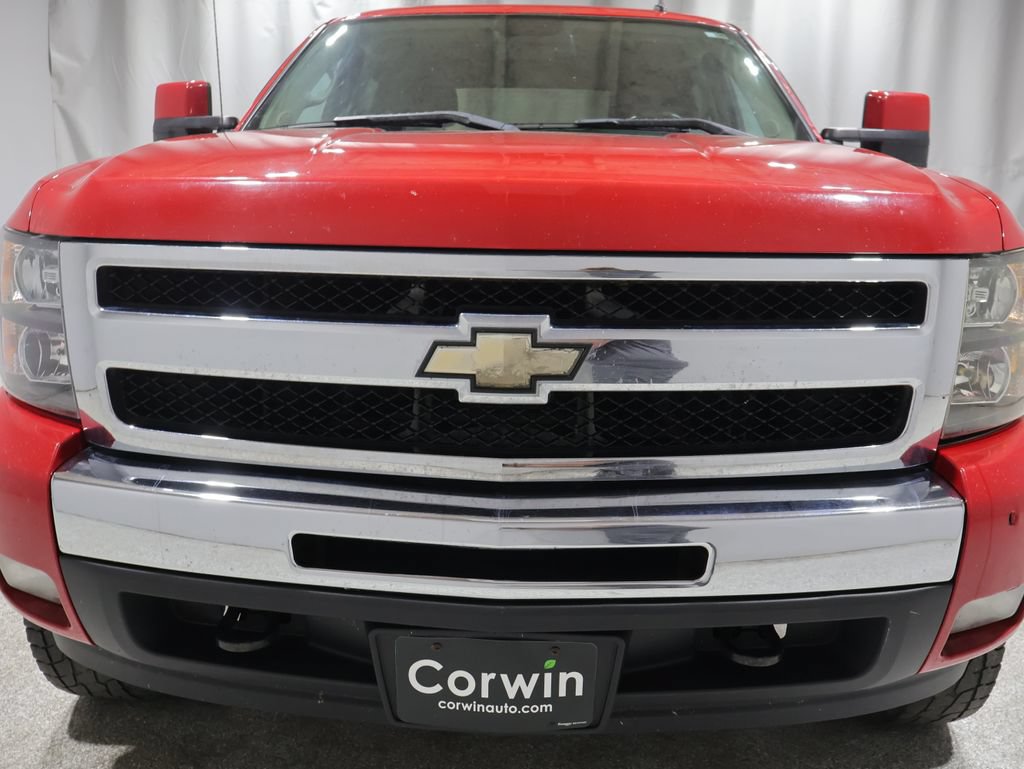 Used 2011 Chevrolet Silverado 1500 LT w/ All-Star Edition AWD/4WD image 8