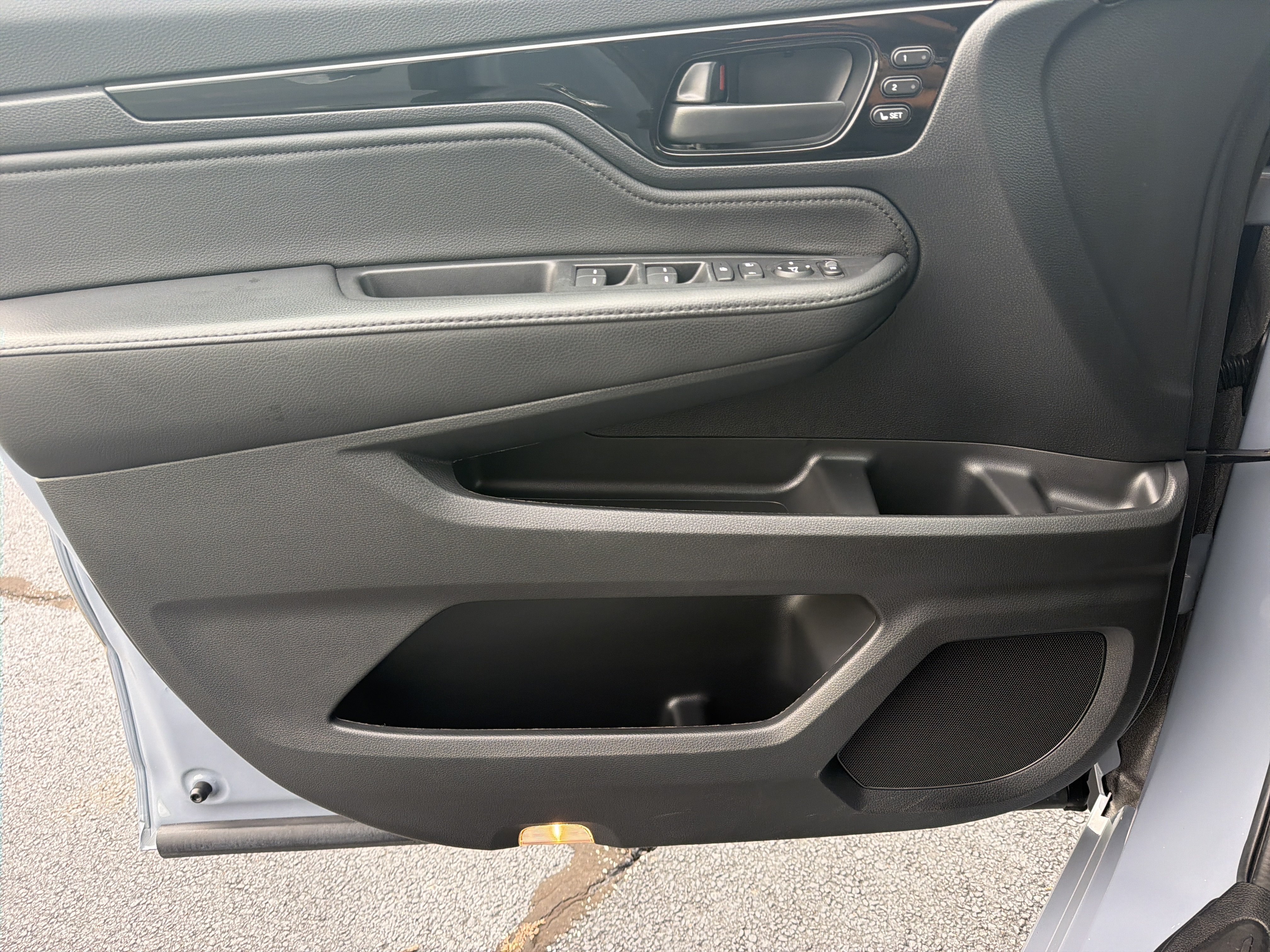 Certified 2025 Honda Odyssey Touring image 22