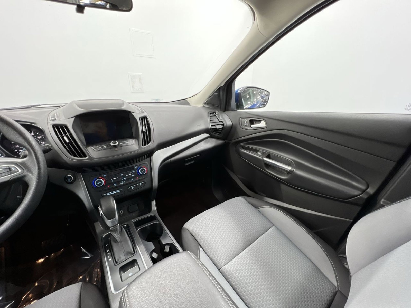 Certified 2019 Ford Escape SE AWD/4WD image 14