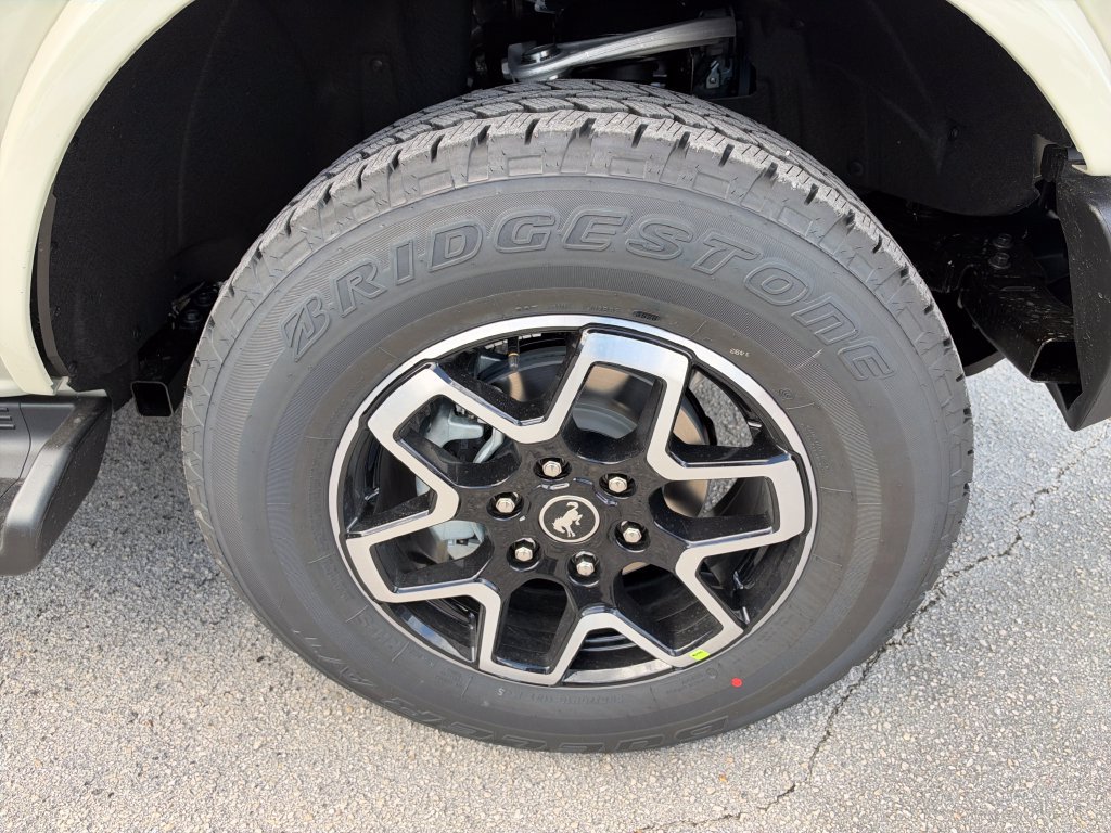 New 2026 Ford Bronco Outer Banks AWD/4WD image 11