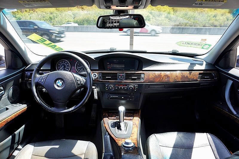 Used 2006 BMW 325i Sedan RWD image 19