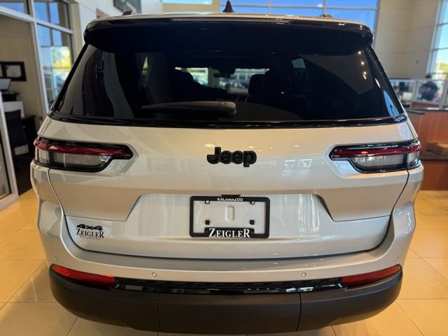 New 2025 Jeep Grand Cherokee L Altitude image 5