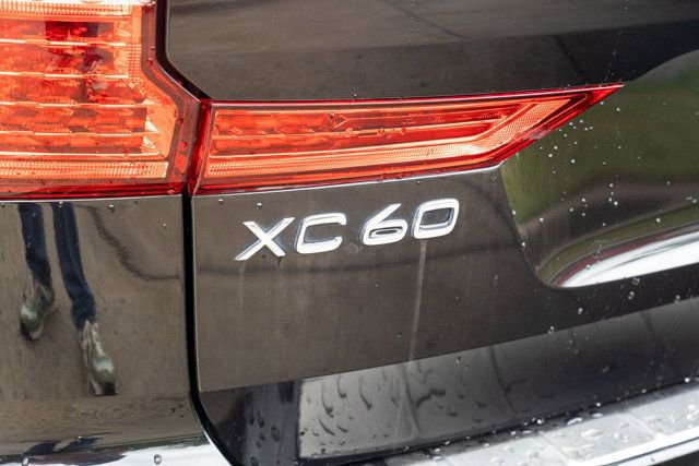 Used 2020 Volvo XC60 T5 Inscription w/ Protection Package Premier FWD image 17
