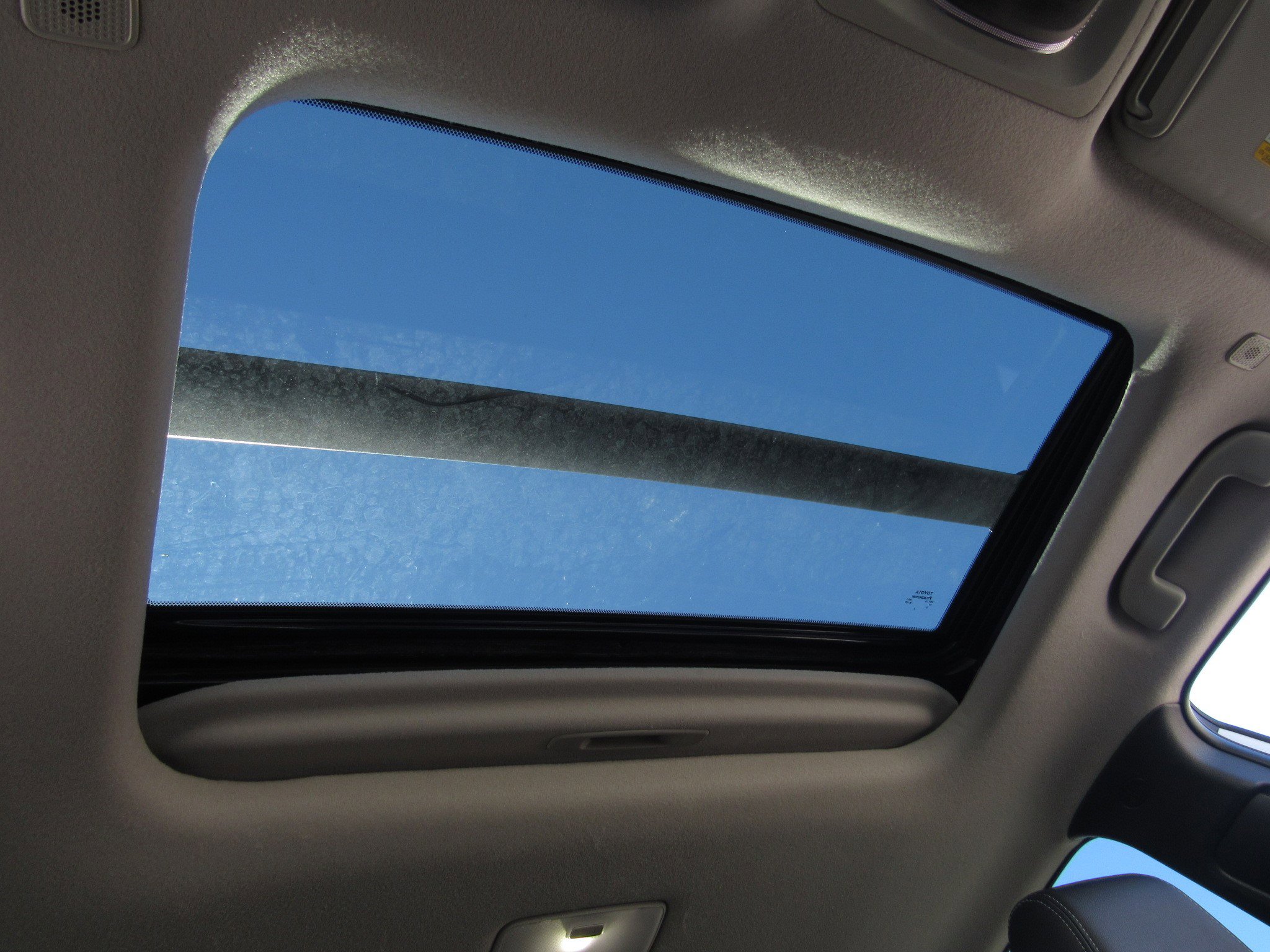 Used 2025 Toyota Corolla Cross XLE image 8