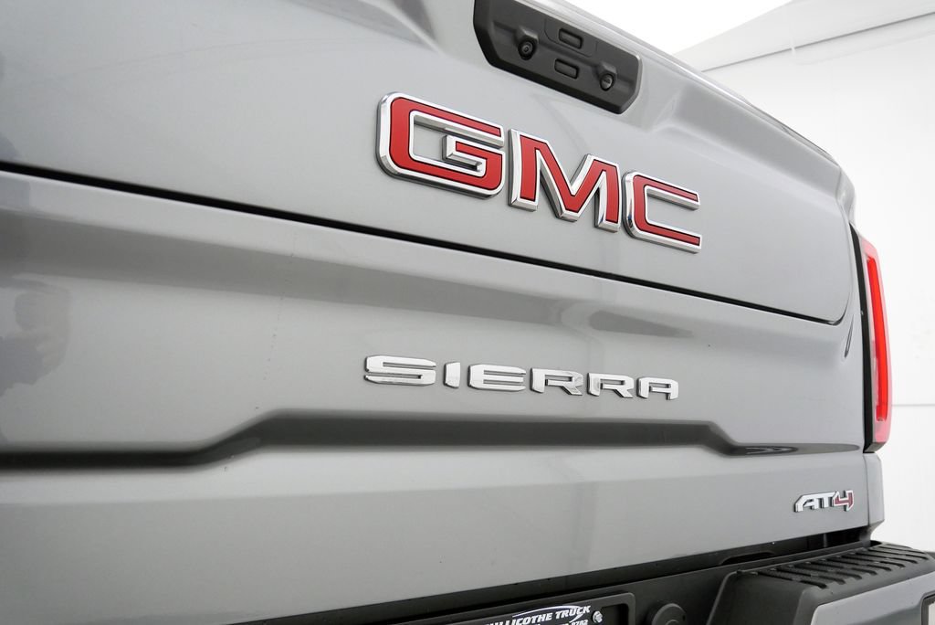Used 2024 GMC Sierra 1500 AT4 w/ Technology Package AWD/4WD image 9