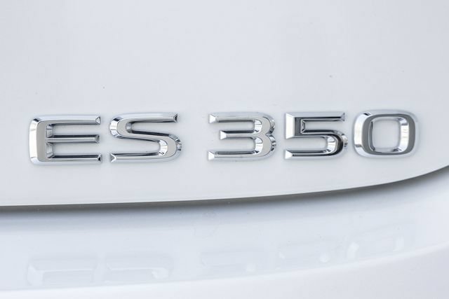 Used 2022 Lexus ES 350 w/ Premium Package FWD image 5