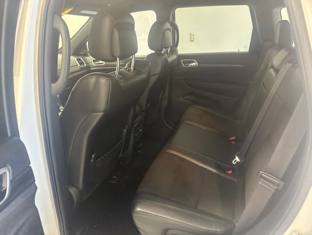 Used 2020 Jeep Grand Cherokee Altitude RWD image 18