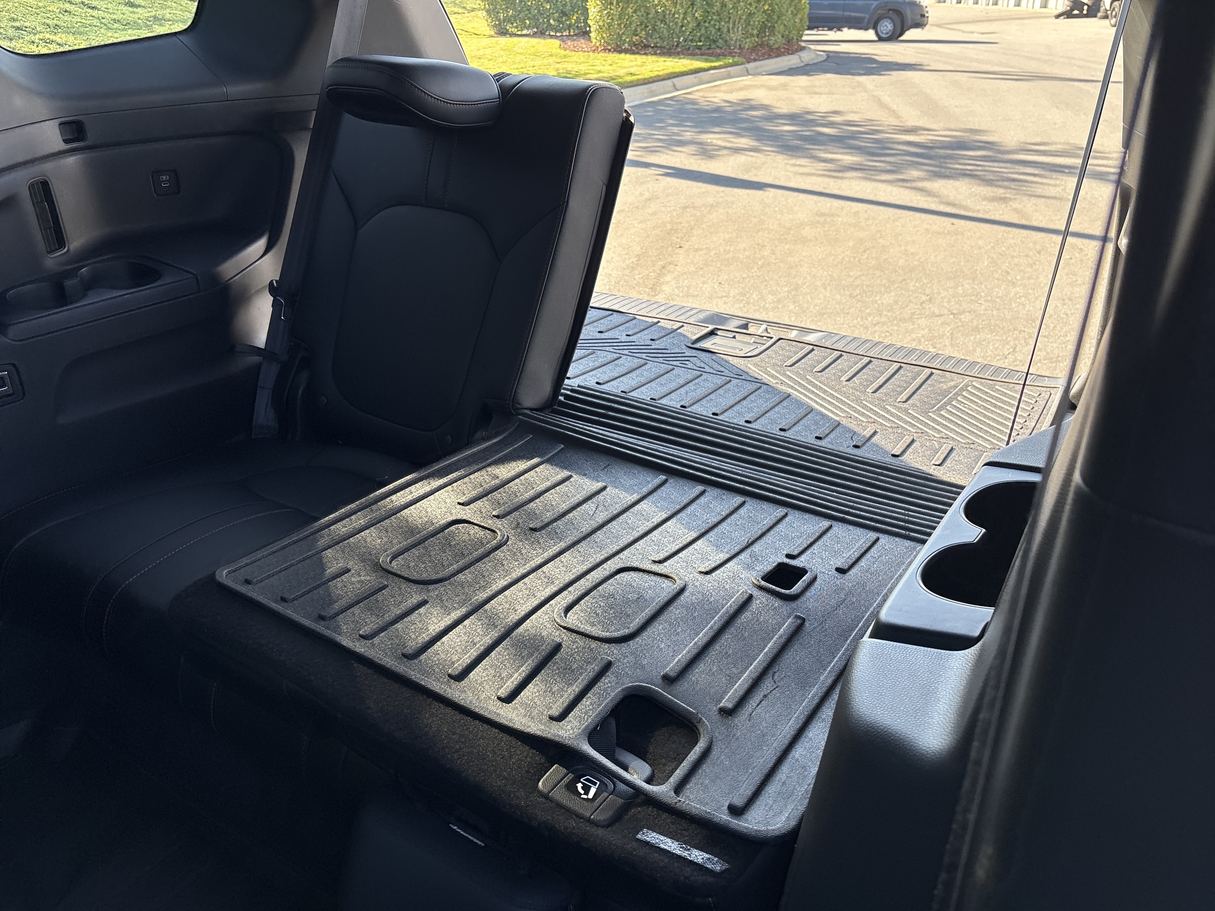 Used 2025 Honda Pilot TrailSport image 35