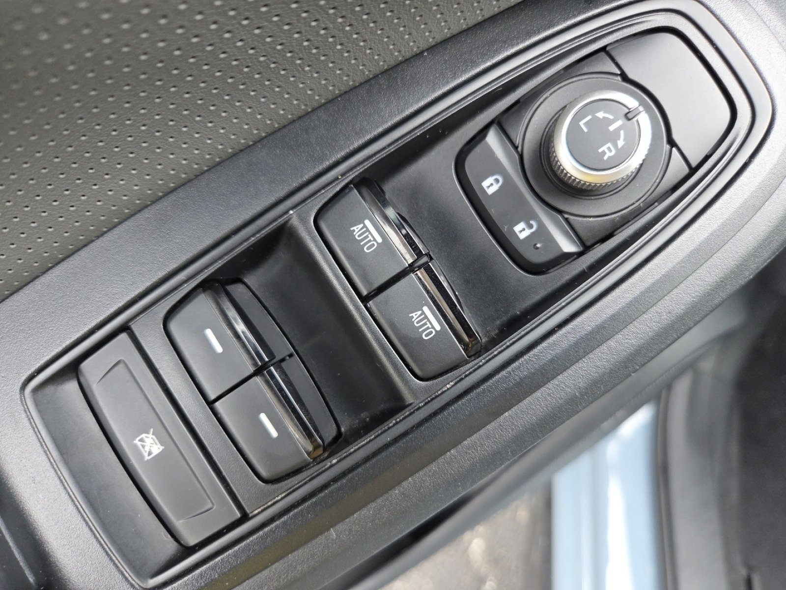 Used 2021 Subaru Crosstrek 2.5i Sport w/ Moonroof Package image 27