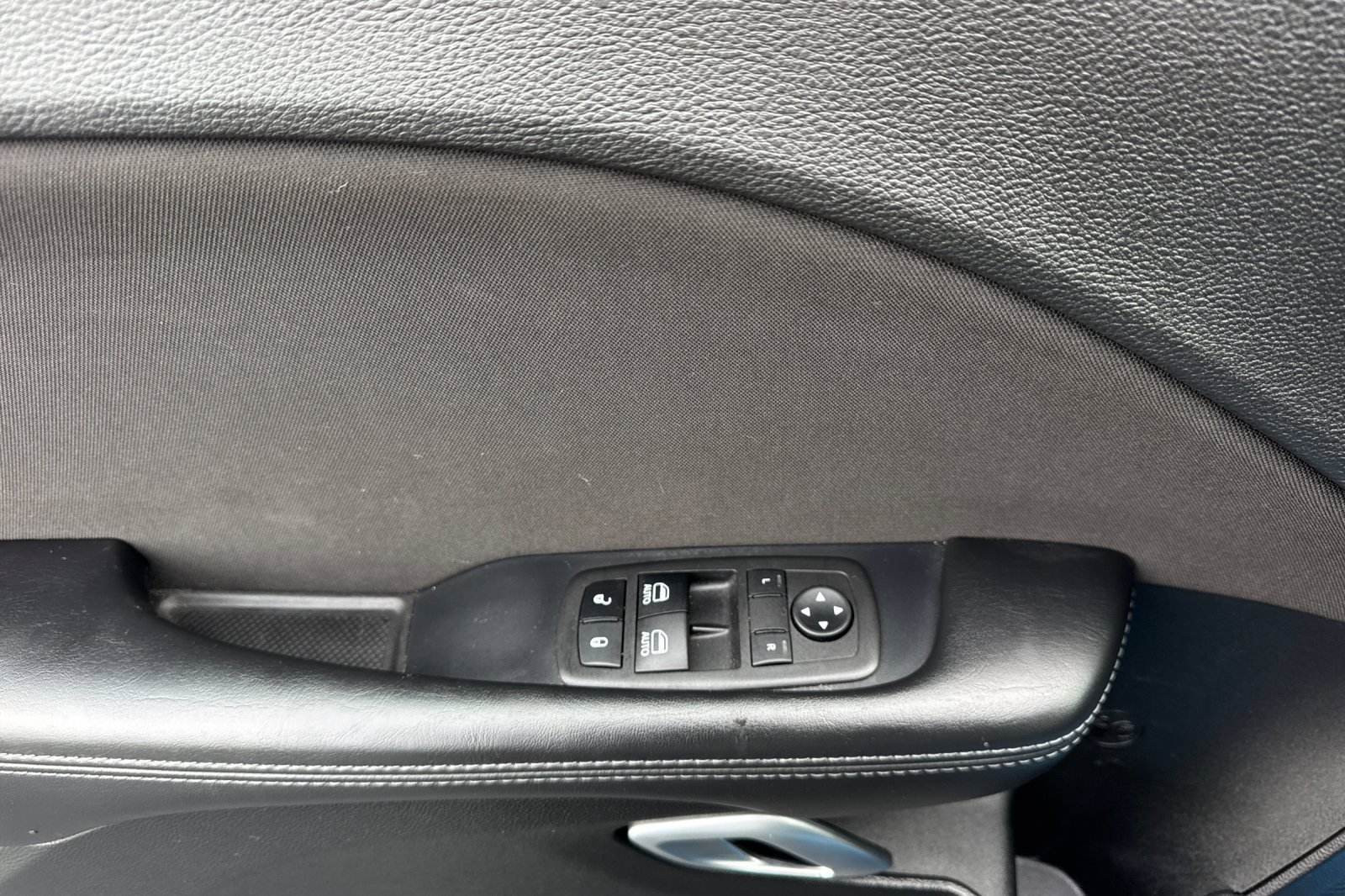 Used 2023 Dodge Challenger SXT w/ Blacktop Package image 11