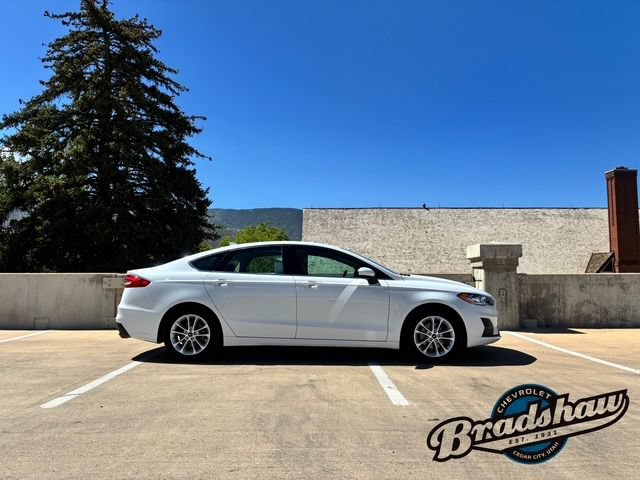 Used 2019 Ford Fusion SE FWD image 3