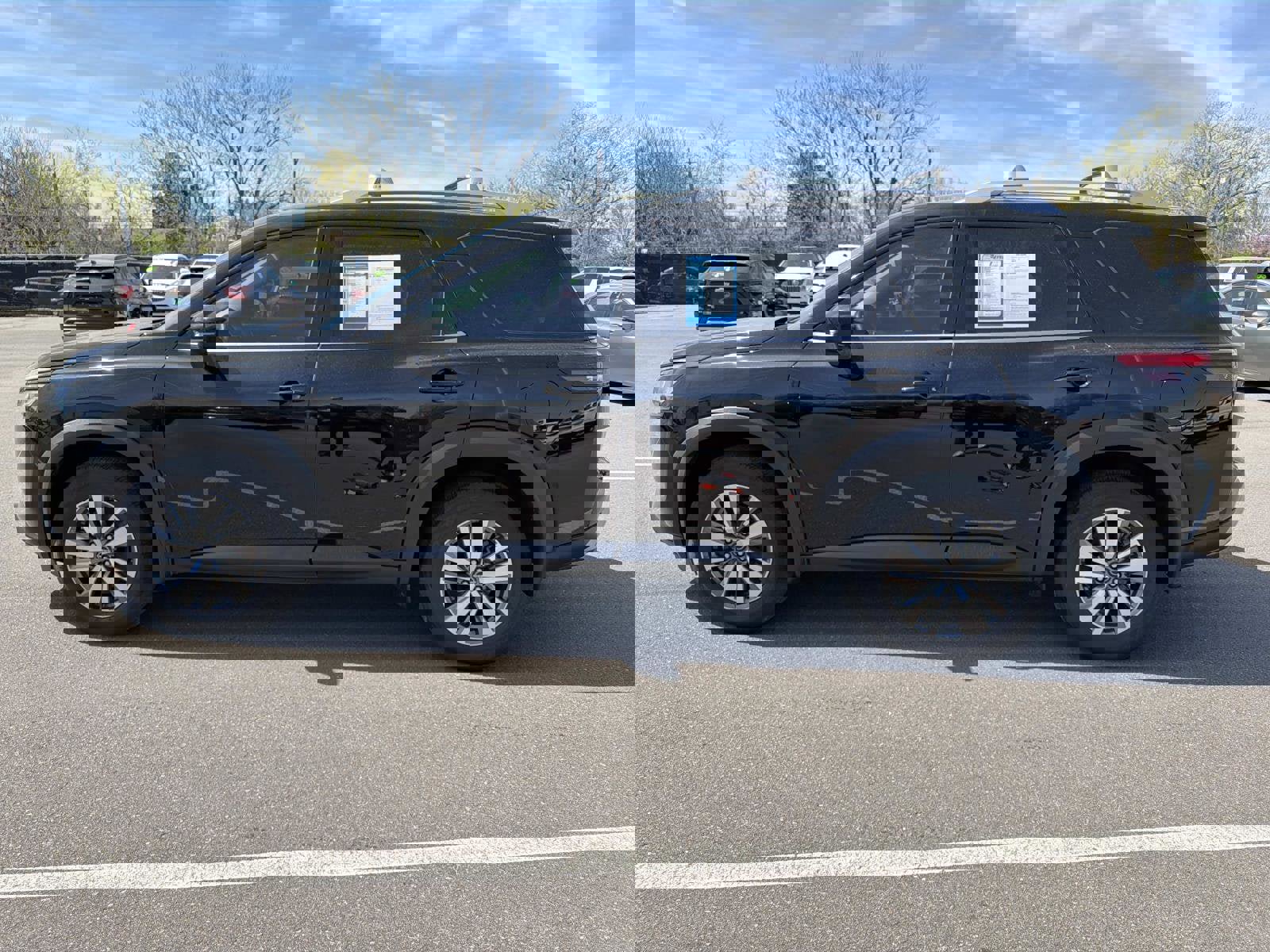 Used 2023 Nissan Pathfinder SL image 15