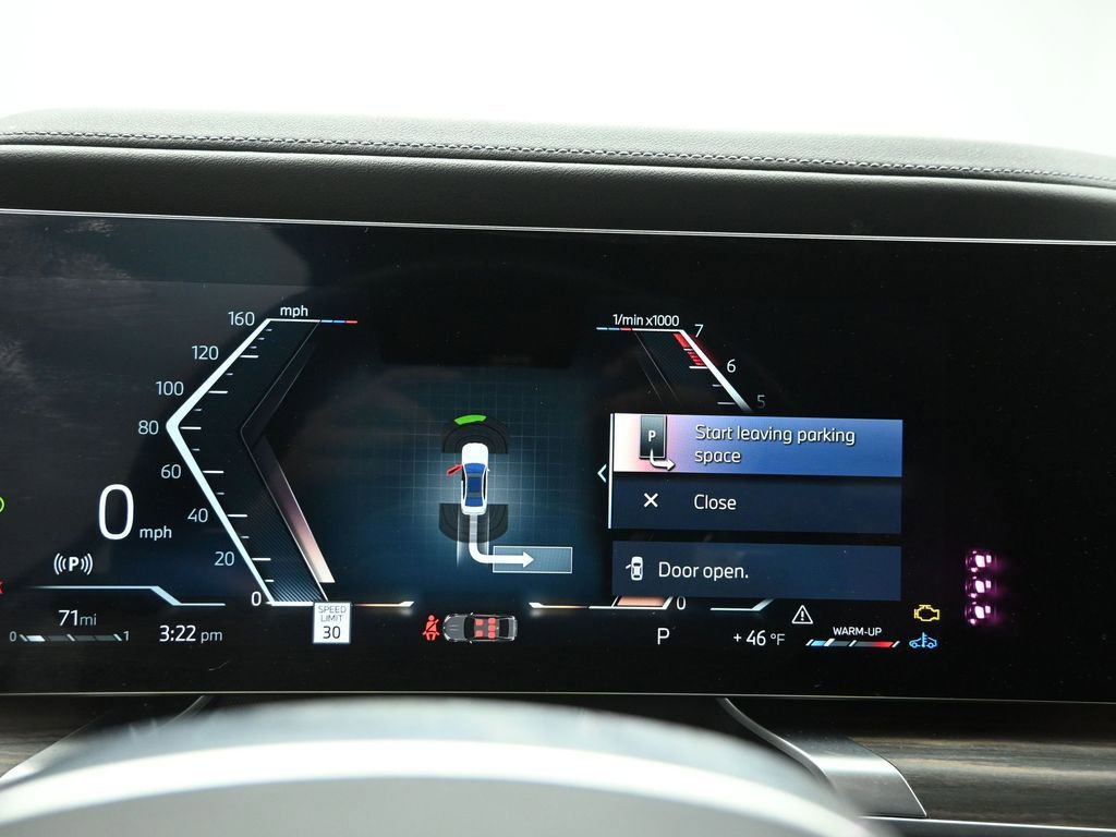 Used 2023 BMW 760i xDrive w/ Luxury Rear Seating Package image 19