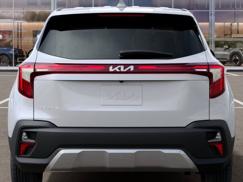 New 2026 Kia Seltos LX FWD image 14