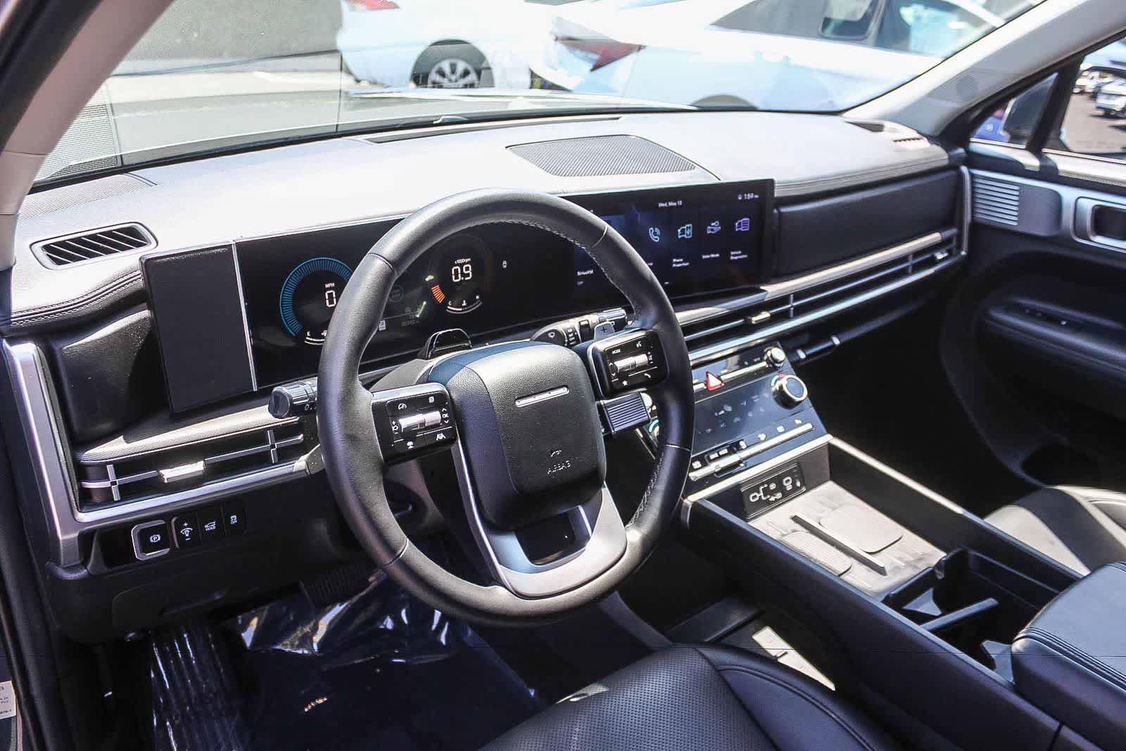 Certified 2025 Hyundai Santa Fe SEL FWD image 22