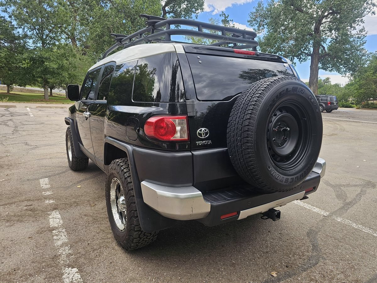 Used 2007 Toyota FJ Cruiser 4WD w/ Convenience Pkg image 3
