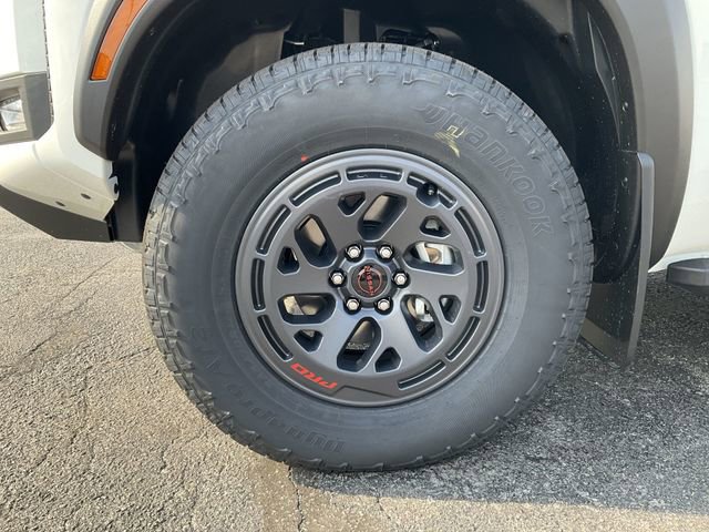 New 2026 Nissan Frontier PRO-4X w/ Pro-4x Convenience Package image 9