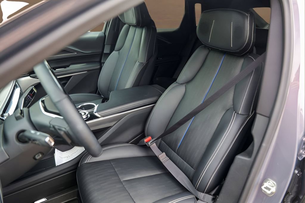 Certified 2025 Cadillac Lyriq Luxury w/ LPO, Floor Liner Package image 7